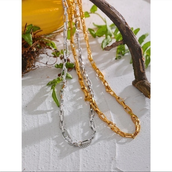 New Gold Rectangle Woven Chain Necklace - Picture 6 of 10
